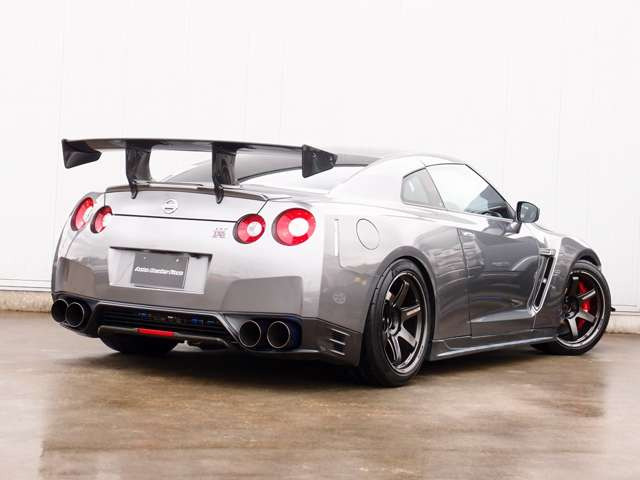 �J�X�^����p500���~�ȏ�!XN��NOS�L�b�g�𑕒������J�X�^��GTR�̓���!���O���S�ĂɎ�������A�I�[�f�B�I�͐��E�I�ɗL���ȃ��[�J�[�l�œ���BRAYS��TE37�AHKS�ԍ����ȂǊ󏭉��l�̍������