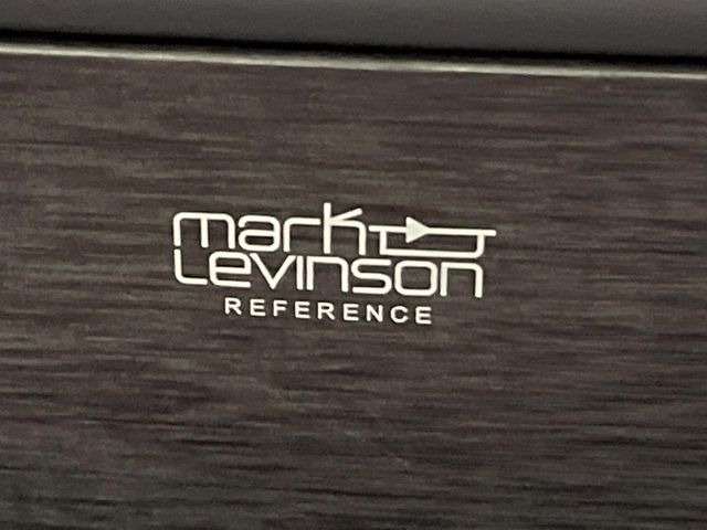 �y�}�[�N���r���\���T�E���h�V�X�e���z���x�ȃ`���[�j���O�\�͂����ڂ���Ă���A�������ȉ��y�����y���݂��������܂���