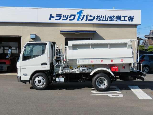 キャンタータンクローリー