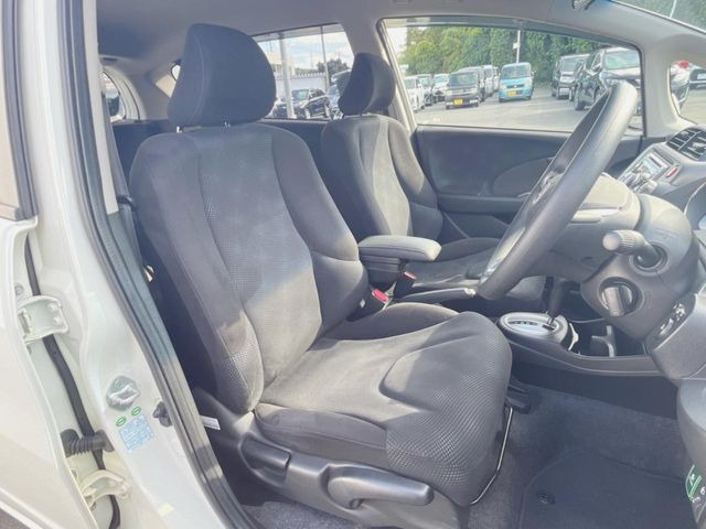 �^�]�ȃV�[�g���͎g�p�������Ȃ��A�ǍD�ȏ�ԂƂȂ��Ă��܂��B���J�Ɏg���Ă������Ƃ��悭�킩��܂��ˁB