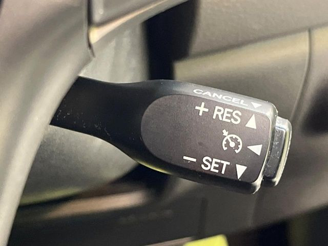 �y�N���[�Y�R���g���[���z�������H�����N���N���s�B�A�N�Z���𗣂��Ă���葬�x�ő��s���ł��A�������^�]���̕��S���y��!�����E�������ȒP�ȃX�C�b�`����Œ����ł��܂��B