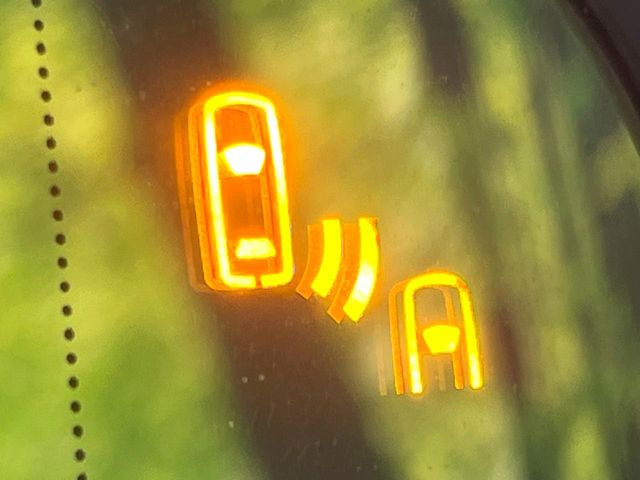 �y�u���C���h�X�|�b�g���j�^�[�z���s���A�h�A�~���[�̎��p�ɂȂ�₷���ӏ��Ɍ㑱�Ԃ��ڋ߂���ƃT�C�h�~���[�̃����Y�Ɍx����\��!�h���C�o�[�ɒ��ӊ��N�����Ă���܂��B