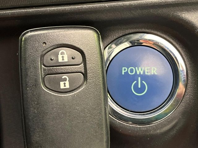 �y�X�}�[�g�L�[�z�J�o����|�P�b�g�ɓ��ꂽ�܂܂ł��h�A�̎{���E�������\�ȃX�}�[�g�L�[�𑕔��B�G���W���̃I���E�I�t�����J�M�����o���K�v����������Ƃ��Ă��֗��ł���