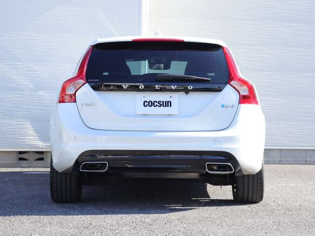 ���s�^�G���W���ɂ̓{���{�̔F�؂��擾����MOTUL�̍����I�C��SPECIFIC RBS0-2AE(0W-20)���g�p���܂��B