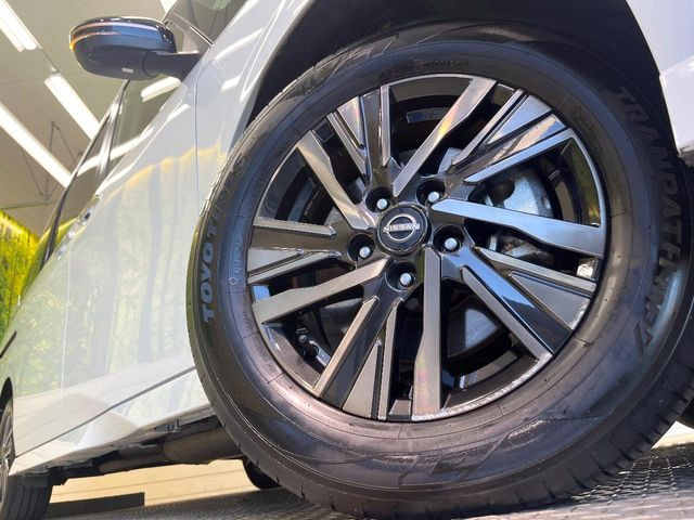 �y����16�C���`�A���~�z�C�[���z�O�ςɃ}�b�`���������A���~�z�C�[���𑕒����Ă���܂��B�e��ЊO�A���~�z�C�[����A�X�^�b�h���X�^�C�����戵�����Ă���܂��B���񂲑��k����������