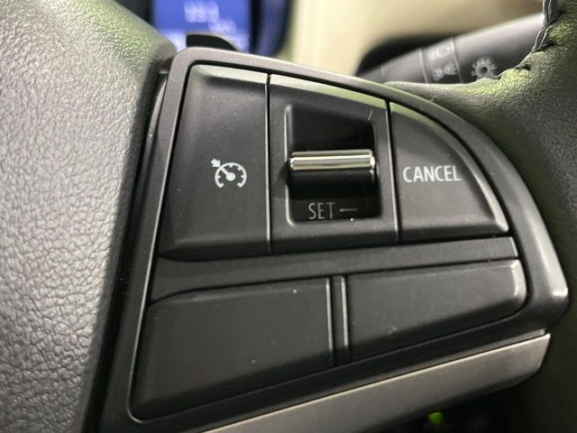 �y�N���[�Y�R���g���[���z�������H�����N���N���s�B�A�N�Z���𗣂��Ă���葬�x�ő��s���ł��A�������^�]���̕��S���y��!�����E�������ȒP�ȃX�C�b�`����Œ����ł��܂��B