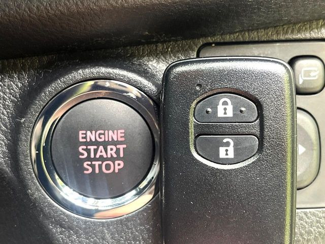 �y�X�}�[�g�L�[�z�J�o����|�P�b�g�ɓ��ꂽ�܂܂ł��h�A�̎{���E�������\�ȃX�}�[�g�L�[�𑕔��B�G���W���̃I���E�I�t�����J�M�����o���K�v����������Ƃ��Ă��֗��ł���