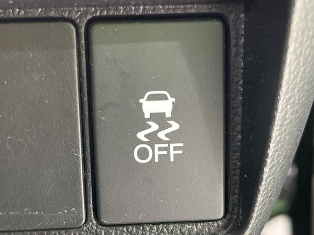 �y������h�~���u�z�ԗ��̉���������m����ƁA�����I�Ɏԗ��̐i�s������ۂ悤�Ɏԗ��𐧌䂵�܂��B�J�̓��ȂǊ���₷���H�ʏ󋵂ł����S�ȉ^�]���\�ł��B