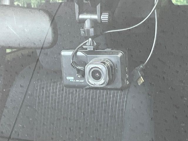 �y�h���C�u���R�[�_�[�z���S�E���S�ȃJ�[���C�t�ɕK�{�̃h���C�u���R�[�_�[�𑕔�!���s���͂������A������^�]�⎖�̂ɑ��������ۂ̏󋵂��f���ŋL�^���A����̃��X�N�ɔ����܂��B