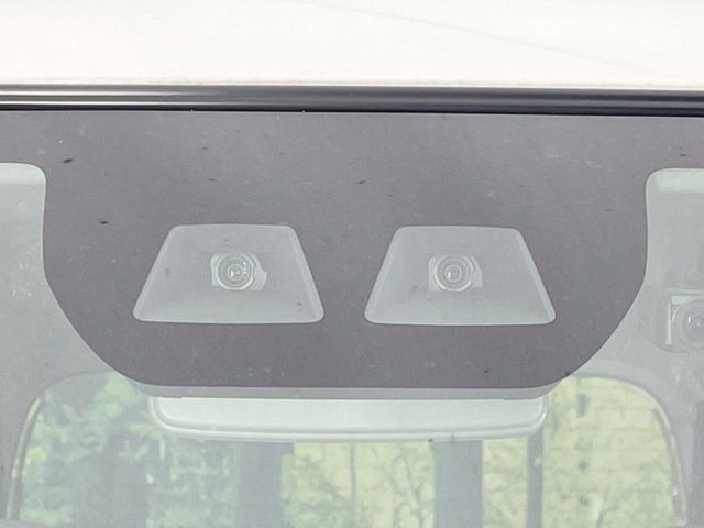 �y�X�}�[�g�A�V�X�g�z���s���ɑO���̎ԗ�����F�����A�Փ˂������Ȏ��͌x��ƃu���[�L�ŏՓˉ���Ɣ�Q�y�����A�V�X�g�B�����S�Ƀh���C�u�����y���݂��������܂��B