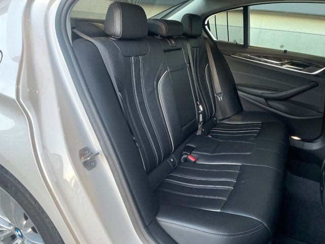 ���㕔���Ȃ��C�ɂȂ�悤�ȃL�Y�E�����ւ��蓙�A�傫�ȃ_���[�W�͂Ȃ��A�ǍD�ȏ�Ԃł��B