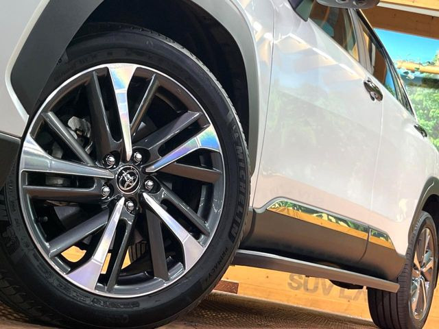 �y����18�C���`�A���~�z�C�[���z�O�ςɃ}�b�`���������A���~�z�C�[���𑕒����Ă���܂��B�e��ЊO�A���~�z�C�[����A�X�^�b�h���X�^�C�����戵�����Ă���܂��B���񂲑��k����������