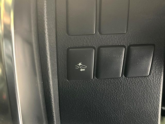 �y�v���N���b�V���Z�[�t�e�B�z�O���̎ԗ��������m���A�Փ˂������Ȏ��͌x��Œ��ӂ𑣂��A�u���[�L�𓥂ޗ͂��T�|�[�g�B�u���[�L�𓥂߂Ȃ������ꍇ�͏Փ˔�Q�y���u���[�L���쓮�A�Փˉ�����T�|�[�g���܂��B