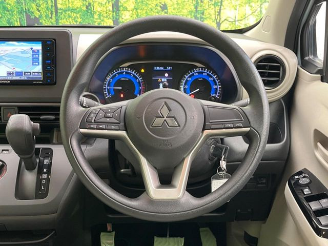 �y�X�e�A�����O�X�C�b�`�z�^�]���A�O������ڐ������炷���ƂȂ��A�I�[�f�B�I���̑��삪�\�ȕ֗��@�\!���S&���K�ȃh���C�u�����o���Ă���܂���