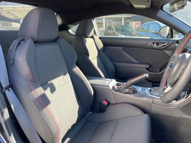 �y��p�X�|�[�c�V�[�g�z�z�[���h���ɗD��A�J�[�u���̑̂������}�����Ă���܂��B�܂��A�̂Ƀt�B�b�g���邩�獘��w�������ɂ����A�����O�h���C�u�⍂�����s�ł����K�ɂ��߂������������܂���