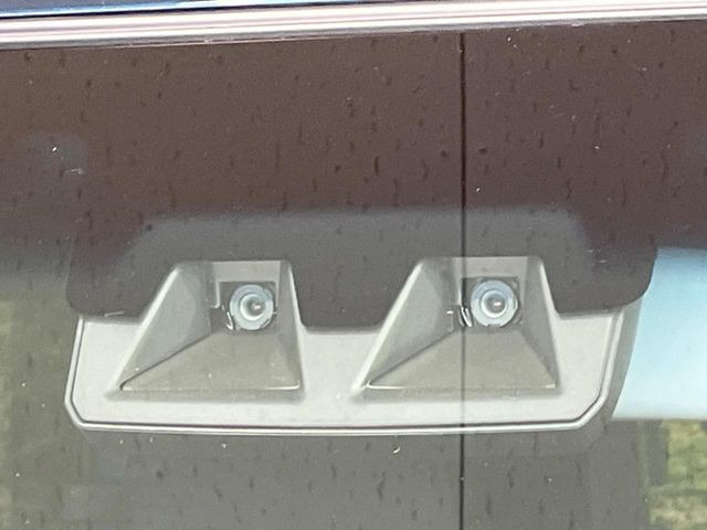 �y�X�}�[�g�A�V�X�g�z���s���ɑO���̎ԗ�����F�����A�Փ˂������Ȏ��͌x��ƃu���[�L�ŏՓˉ���Ɣ�Q�y�����A�V�X�g�B�����S�Ƀh���C�u�����y���݂��������܂��B