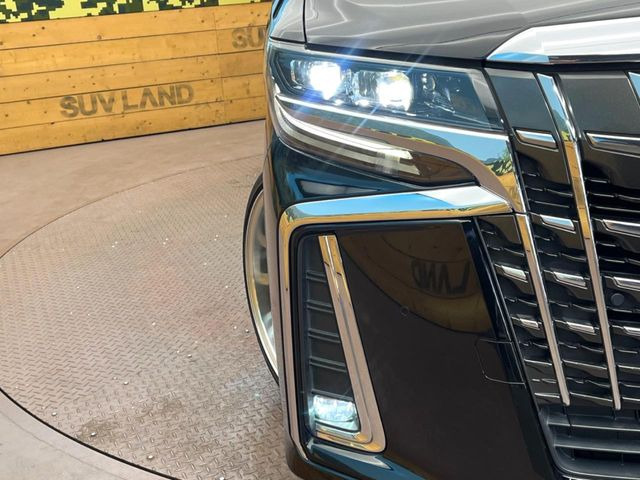 �y�O��LED�w�b�h���C�g�z�X�^�C���b�V���Ȍ����ڂ̎O��LED�w�b�h���C�g�𑕔���X�^�C�������łȂ��A��Ԃ̑��s�����E�ǍD�ň��S���Ă���肢�������܂��B