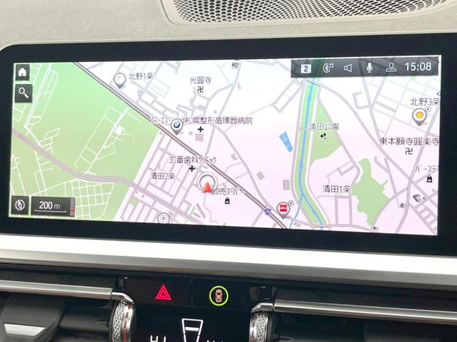 �������i�r:��̊��̂���i�r�́A����������ԓ������o���Ă���܂��BBluetooth�Đ��ȂǃI�[�f�B�I�@�\���[�����Ă���܂��̂ŁA�^�]�����y���߂܂���