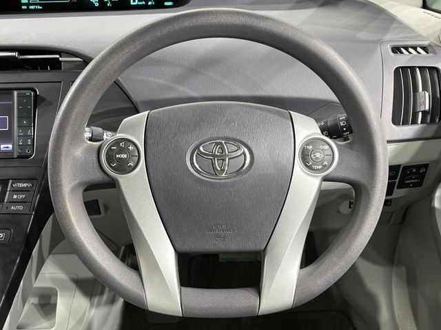 �y�X�e�A�����O�X�C�b�`�z�^�]���A�O������ڐ������炷���ƂȂ��A�I�[�f�B�I���̑��삪�\�ȕ֗��@�\!���S&���K�ȃh���C�u�����o���Ă���܂���