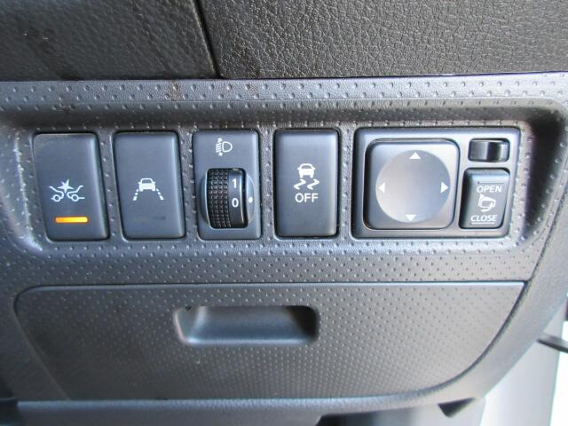 �e��X�C�b�`�t���ł��B�b��̃C���e���W�F���g�G�}�[�W�F���V�[�u���[�L���ځB���S�^�]�̋��������ł���