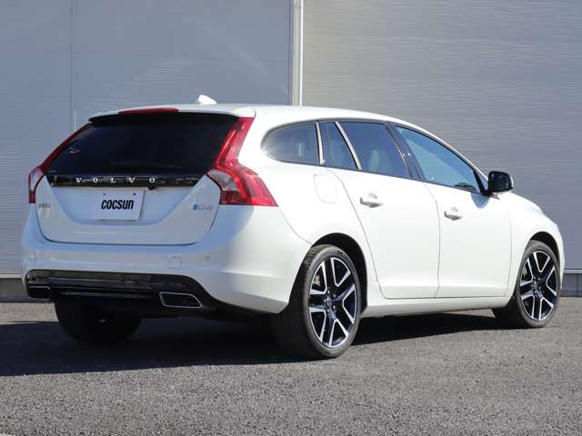 �G���W���I�C���̓t�����X��MOTUL(���`���[��)���g�p���Ă��܂��B�V���{���{�e���f���ɓK������قȂ�S�x�̃I�C�������p�ӂ��Ă��܂��B