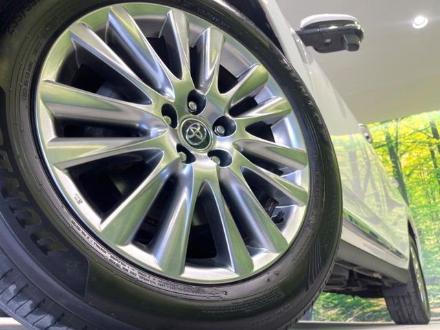 �y����18�C���`�A���~�z�C�[���z�O�ςɃ}�b�`���������A���~�z�C�[���𑕒����Ă���܂��B�e��ЊO�A���~�z�C�[����A�X�^�b�h���X�^�C�����戵�����Ă���܂��B���񂲑��k����������