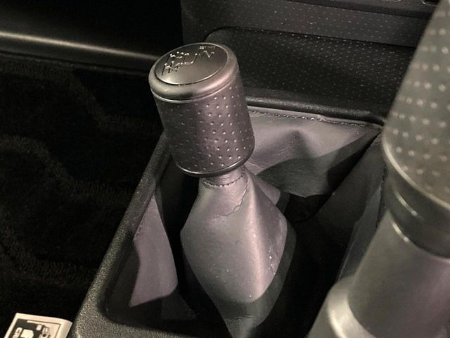 �y�g�����X�t�@�[�z�I�t���[�h��ᓹ�ɓ����������[�h�ւ̐؂�ւ����\�B�������j�����������A�I�����[�h�ȊO�ł����􂵂Ă���܂���