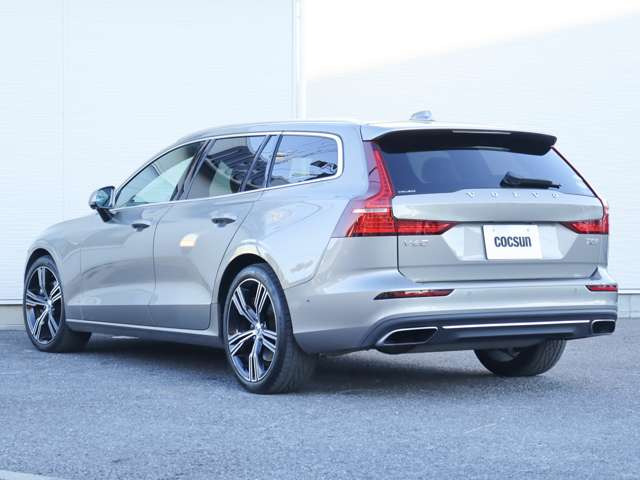 �V�i�����o�b�e���[�̓h�C�c��VARTA(�o���^)���g�p���܂��B���B�Ԃ̏����i�ɍ̗p����鍂�i���o�b�e���[�ł��B