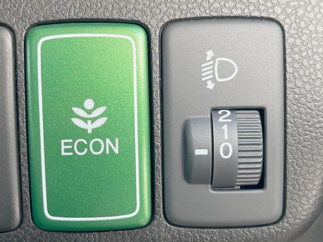 �y�A�C�h�����O�X�g�b�v�z�ԐM����a�؂Œ�Ԃ����ۂɃG���W�����~���A���ʂȔR���̏����}���܂��B�R��������ی�ɂȂ���@�\��G���W���̓u���[�L�𗣂��΍Ďn�����܂��B