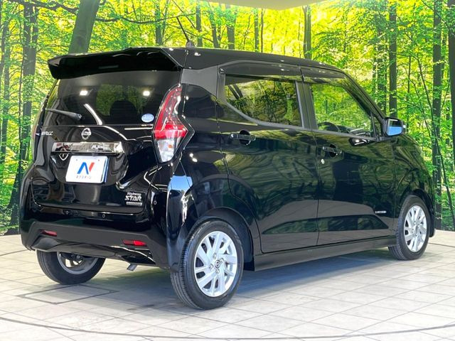 ☆全国のネクステージからお取り寄せが可能※!遠方の店舗に展示してあるクルマが気になる場合も、最寄りの店舗でご覧いただくことが可能です!是非私たちに要望をお聞かせください!※別途費用