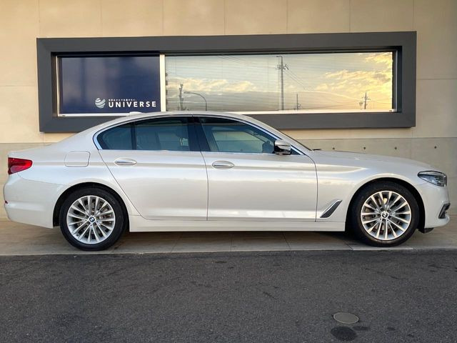 �������t�т̕ۏ؂̑��A���S�̍Œ�3�N�E���s�������ۏ�(�L��)�����p�ӁB�A���Ԃ����S���Ă��y���݂���������l�A�ۏؓ��e���[���͂������A�����_��&�I�C�������⃍�[�h�T�[�r�X���t�т��Ă���܂��B