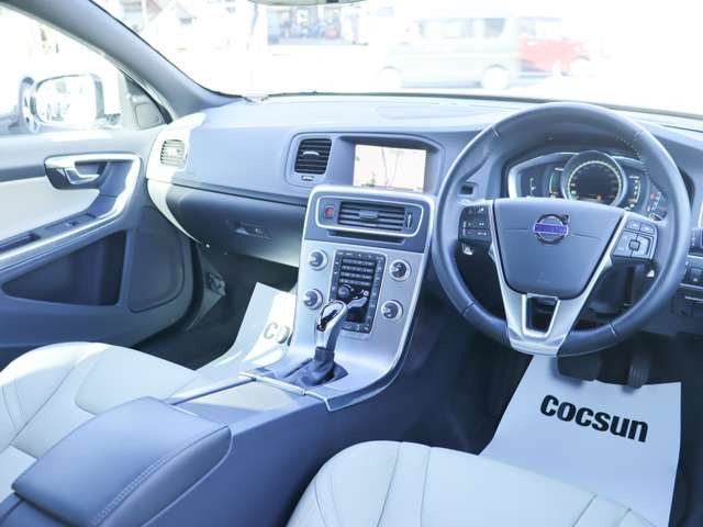 �h�C�c�̃{���{���`���[�j���O���[�J�[HEICO SPORTIV�̐��K�̔��X���t���ƈ��m���ɂ�HEICO SPORTIV�v���~�A���p�[�g�i�[KANTO / TOKAI�Ƃ��ĉ^�c�����Ă��܂��B