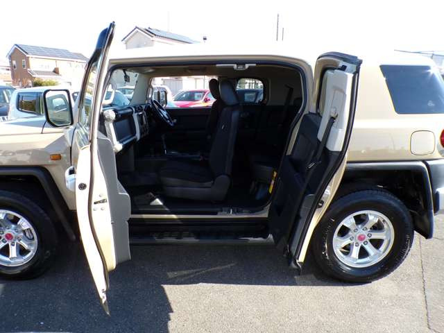 �����g�p�ԁE�f�B�[�[���E�y�g���b�N�E�L�����s���O�J�[�E�h���t�g�ԁE�����ԗ��E�ԃC�X�E�Ⓚ�ԁELPG�E�ړ��̔��ԁE�����W���E���ԁE�o�X�E�L�b�`���J�[�E���p�ԃn�C���[�t�E�d�C�����Ԃ̔̔������������܂�