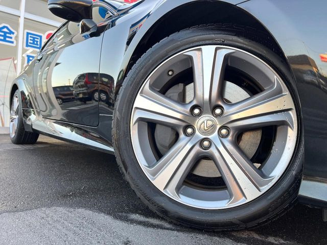 �y18�C���`�A���~�z�C�[���z�O�ςɃ}�b�`�����A���~�z�C�[���𑕒����Ă���܂��B�e��A���~�z�C�[����A�X�^�b�h���X�^�C�����戵�����Ă���܂��B���񂲑��k����������