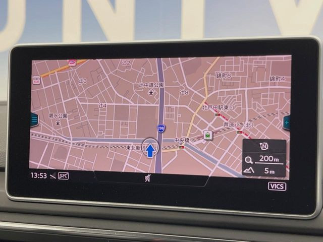 �������i�r:��̊��̂���i�r�́A����������ԓ������o���Ă���܂��BBluetooth�Đ��ȂǃI�[�f�B�I�@�\���[�����Ă���܂��̂ŁA�^�]�����y���߂܂���