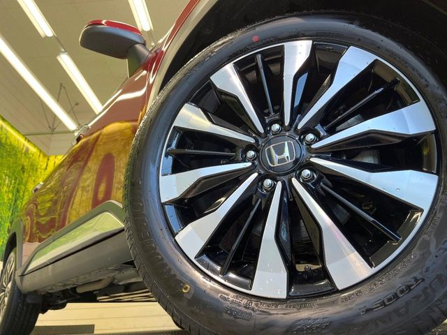 �y����17�C���`�A���~�z�C�[���z�O�ςɃ}�b�`���������A���~�z�C�[���𑕒����Ă���܂��B�e��ЊO�A���~�z�C�[����A�X�^�b�h���X�^�C�����戵�����Ă���܂��B���񂲑��k����������