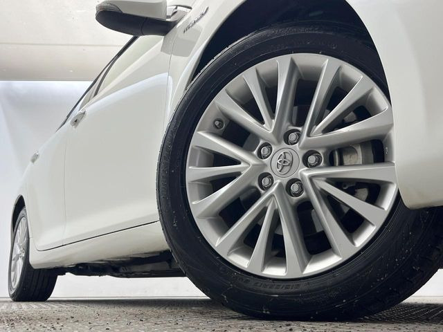 �y����17�C���`�A���~�z�C�[���z�O�ςɃ}�b�`���������A���~�z�C�[���𑕒����Ă���܂��B�e��ЊO�A���~�z�C�[����A�X�^�b�h���X�^�C�����戵�����Ă���܂��B���񂲑��k����������