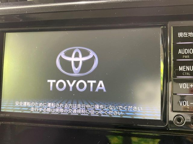 �y�����i�r�z�l�C�̏����i�r�𑕔����Ă���܂��B�i�r�̎g���₷���͂������A�I�[�f�B�I�@�\���[��!�L�����v�◷�s�͂������A�ʋ΂┃�����ȂǕ��i�̃h���C�u���y�����Ȃ�͂���