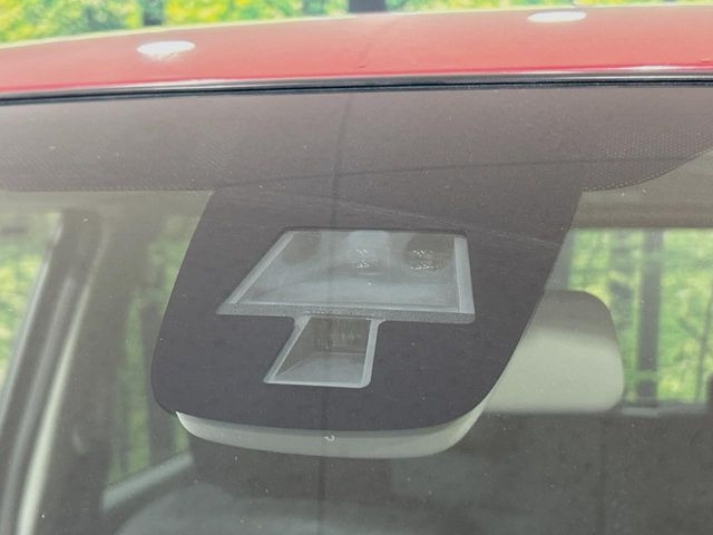 �y���[�_�[�u���[�L�T�|�[�g�z���s���ɑO���̎ԗ�����F�����A�Փ˂������Ȏ��͌x��ƃu���[�L�ŏՓˉ���Ɣ�Q�y�����A�V�X�g�B�����S�Ƀh���C�u�����y���݂��������܂��B