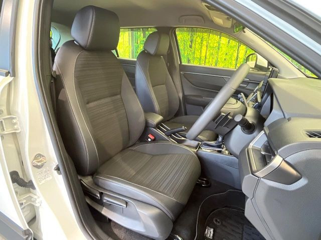 �y���烌�U�[�V�[�g�z����̂ӂ���肪�e�ՂŃ����e�i���X�����ȒP�ȁA�@�\���ɗD��鍇����v���̗p�����㎿�ȃV�[�g�ł��B����S�n���悭�A���������ӂ��S�n�ǂ��ԓ���Ԃ����o���Ă���܂��B