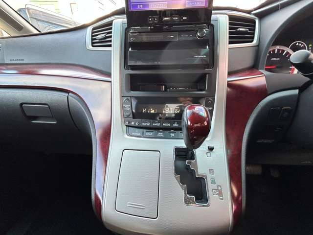 �i�r�������A�[���������y�E�f���������y���݂��������B