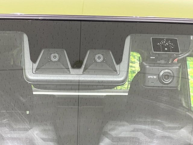 �y�X�}�[�g�A�V�X�g�z���s���ɑO���̎ԗ�����F�����A�Փ˂������Ȏ��͌x��ƃu���[�L�ŏՓˉ���Ɣ�Q�y�����A�V�X�g�B�����S�Ƀh���C�u�����y���݂��������܂��B