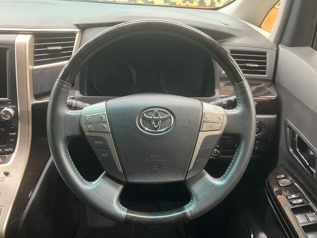 �y�����v�����X�e�A�����O�z�㎿�Ȋv���g�p���邱�ƂŁA��ɂ����������݂ƂĂ��^�]���₷���n���h���ł���