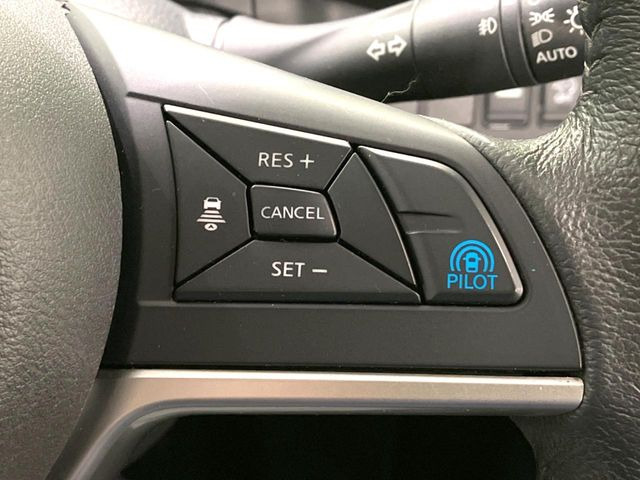 �y�v���p�C���b�g�z�������H�ł̒��������s���y��!!�a�؎��Ə��񑖍s�̃V�[���ŁA�A�N�Z���E�u���[�L�E�X�e�A�����O�������Ő��䂵�A�������^�]�̕��S���y�����Ă���܂���