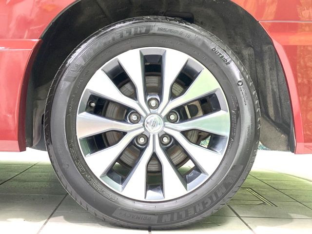 �y����16�C���`�A���~�z�C�[���z�O�ςɃ}�b�`���������A���~�z�C�[���𑕒����Ă���܂��B�e��ЊO�A���~�z�C�[����A�X�^�b�h���X�^�C�����戵�����Ă���܂��B���񂲑��k����������