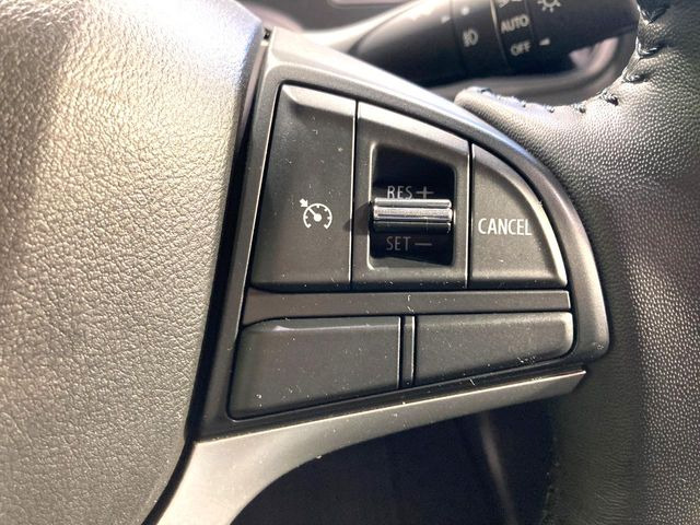 �y�N���[�Y�R���g���[���z�������H�����N���N���s�B�A�N�Z���𗣂��Ă���葬�x�ő��s���ł��A�������^�]���̕��S���y��!�����E�������ȒP�ȃX�C�b�`����Œ����ł��܂��B