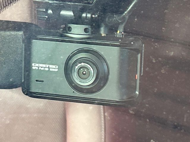 �y�h���C�u���R�[�_�[�z���S�E���S�ȃJ�[���C�t�ɕK�{�̃h���C�u���R�[�_�[�𑕔�!���s���͂������A������^�]�⎖�̂ɑ��������ۂ̏󋵂��f���ŋL�^���A����̃��X�N�ɔ����܂��B