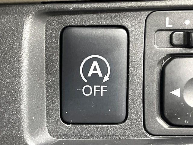 �y�A�C�h�����O�X�g�b�v�z�ԐM����a�؂Œ�Ԃ����ۂɃG���W�����~���A���ʂȔR���̏����}���܂��B�R��������ی�ɂȂ���@�\��G���W���̓u���[�L�𗣂��΍Ďn�����܂��B