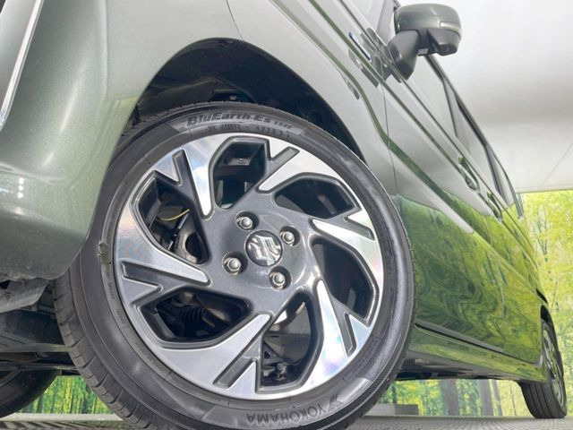 �y�����A���~�z�C�[���z�O�ςɃ}�b�`���������A���~�z�C�[���𑕒����Ă���܂��B�e��ЊO�A���~�z�C�[����A�X�^�b�h���X�^�C�����戵�����Ă���܂��B���񂲑��k����������