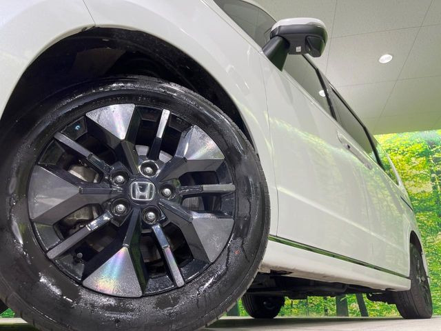 �y����16�C���`�A���~�z�C�[���z�O�ςɃ}�b�`���������A���~�z�C�[���𑕒����Ă���܂��B�e��ЊO�A���~�z�C�[����A�X�^�b�h���X�^�C�����戵�����Ă���܂��B���񂲑��k����������